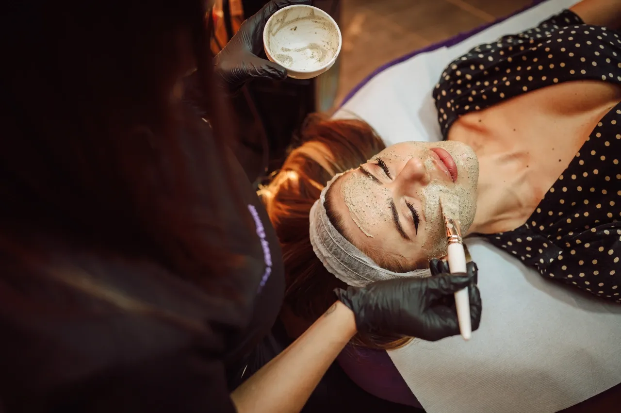 Tratament Green Peel® by Dr. Schrammek — Deea Body Center Ploiești