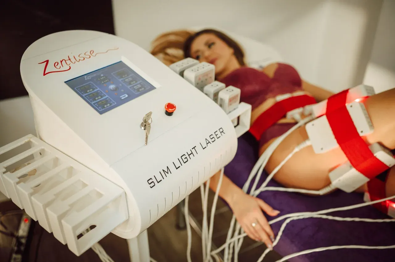 Slabire cu ZENTISSE Slim Light Laser — Deea Body Center Ploiești